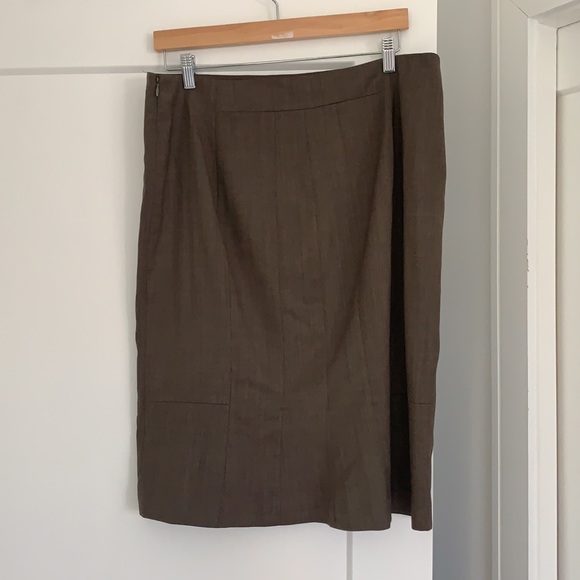 Ann Taylor Brown pencil skirt - Picture 3 of 7
